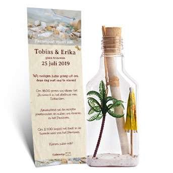 Flessenpost trouwkaart zand & schelpen