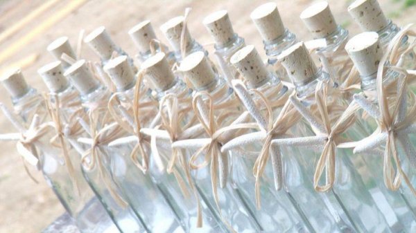 Opvallende flessenpost trouwkaarten